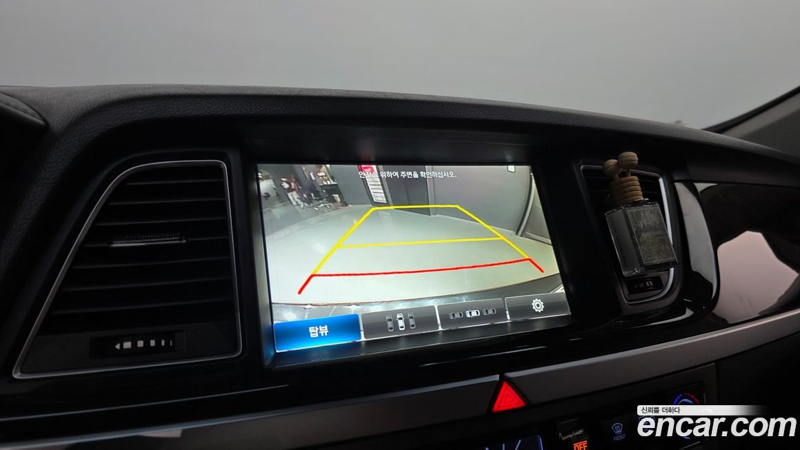 Hyundai Genesis 2016