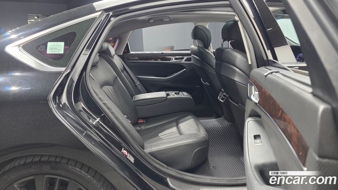 Hyundai Genesis 2016