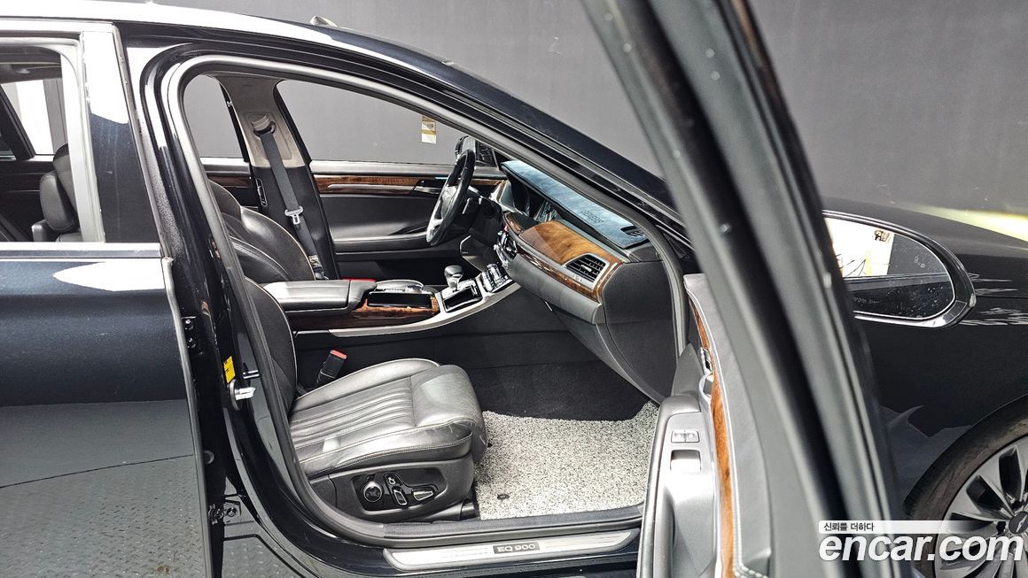 Genesis EQ900 2016