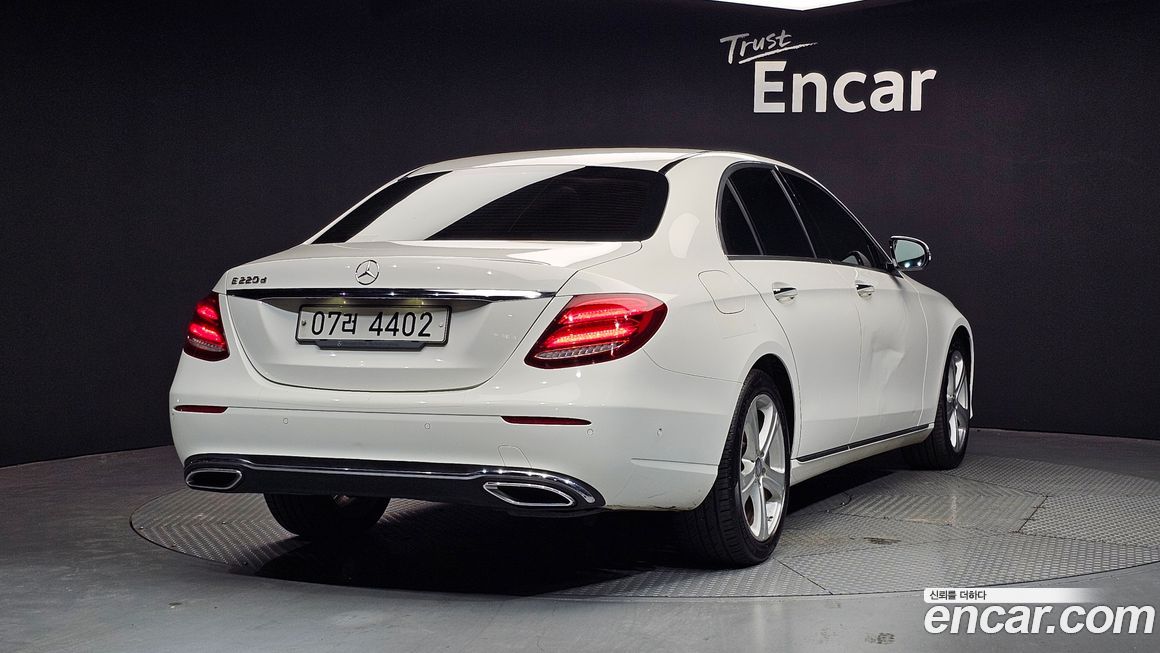 Mercedes-Benz E-Class 2017