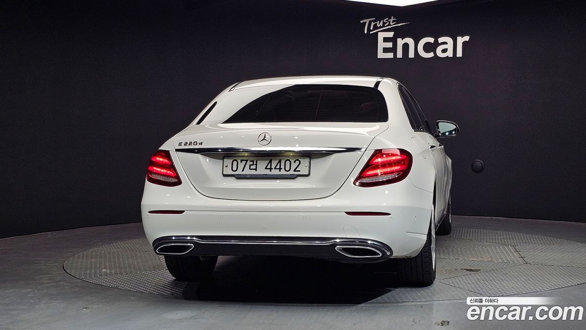 Mercedes-Benz E-Class 2017