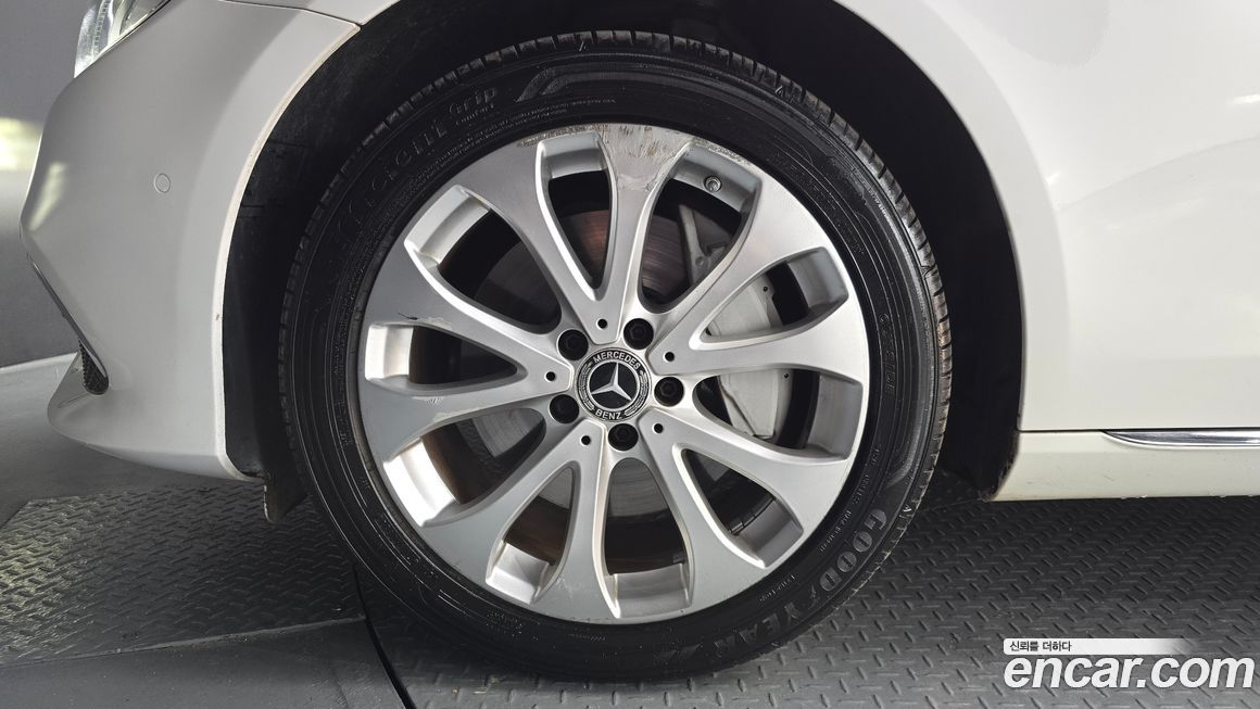 Mercedes-Benz E-Class 2017