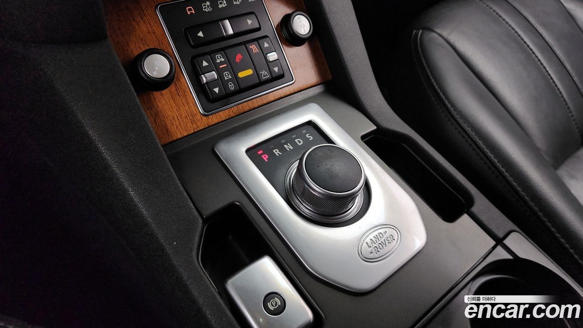 Land Rover Discovery 2013
