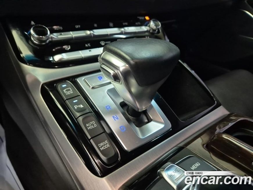 Genesis EQ900 2016