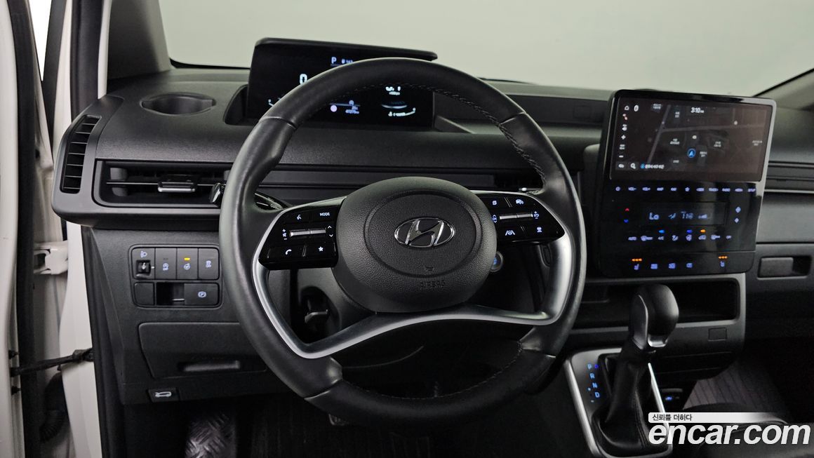 Hyundai Staria 2024