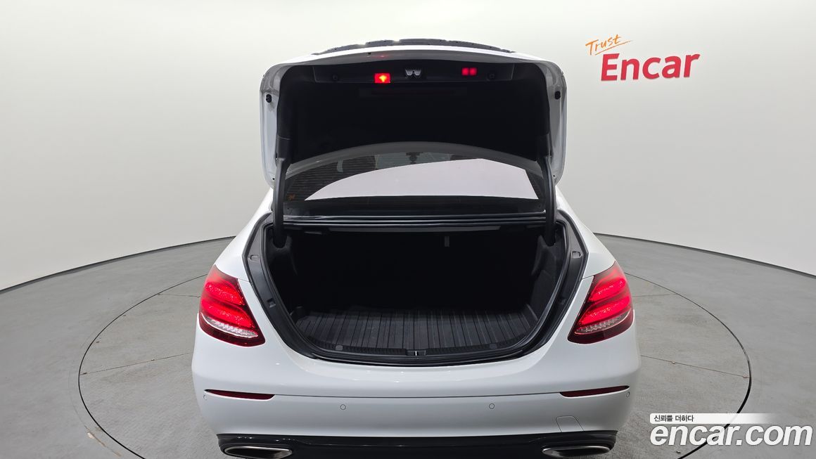 Mercedes-Benz E-Class 2020