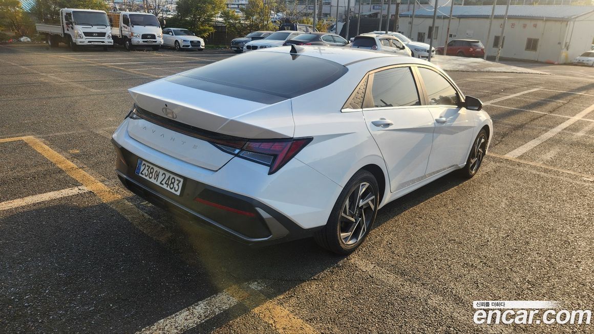 Hyundai AVANTE 2024