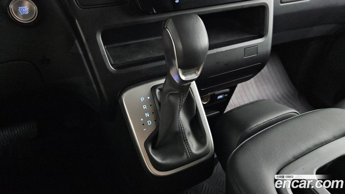 Hyundai Staria 2024