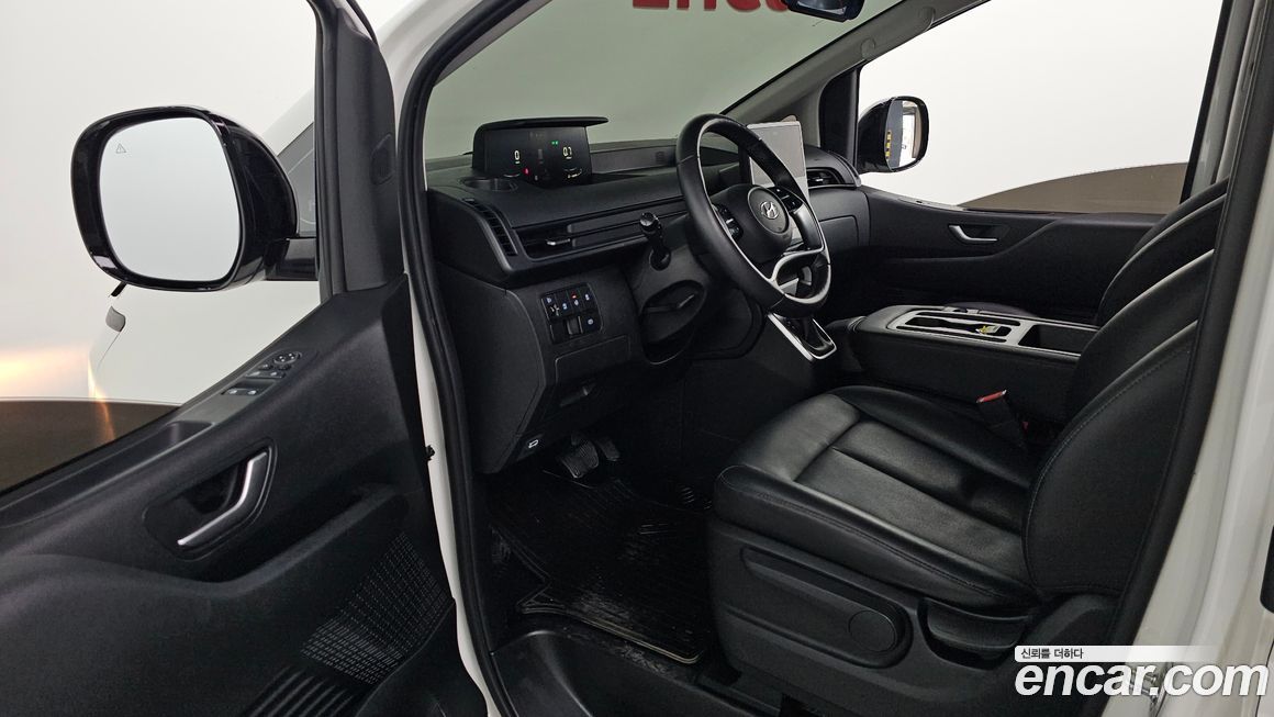 Hyundai Staria 2024