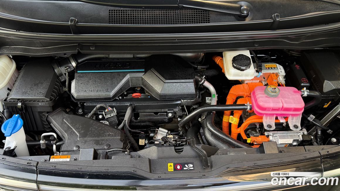 Hyundai Staria 2025
