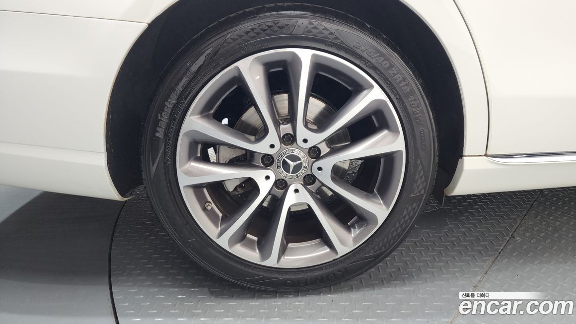 Mercedes-Benz E-Class 2019