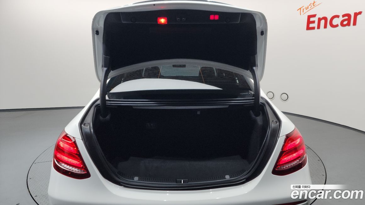 Mercedes-Benz E-Class 2019