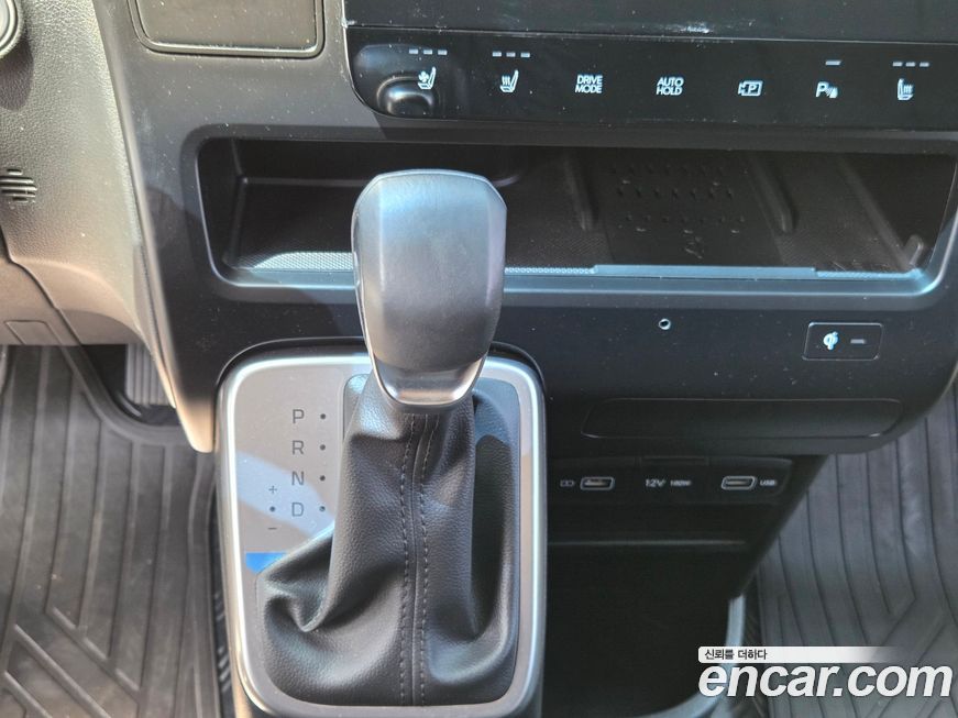 Hyundai Staria 2023
