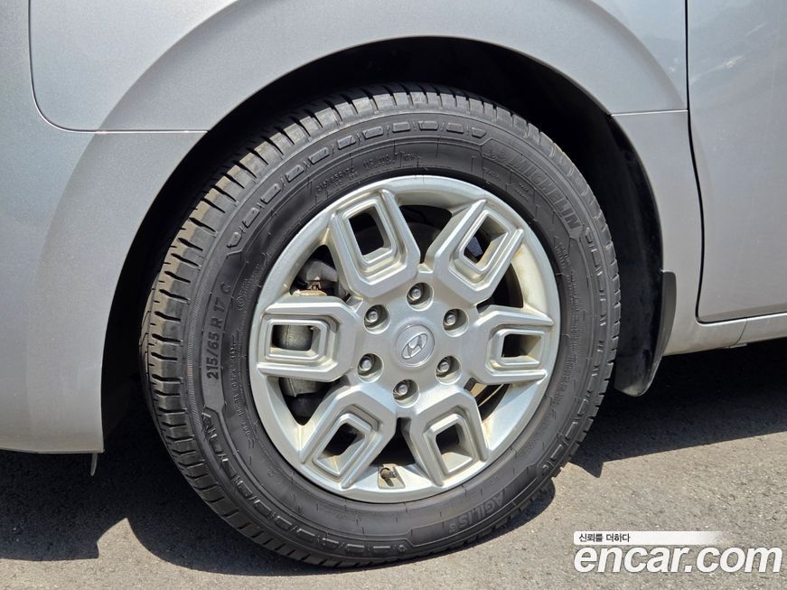 Hyundai Staria 2023