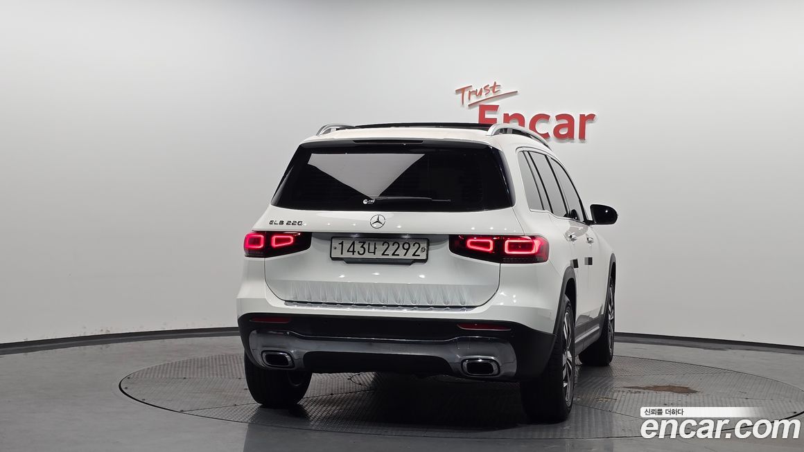 Mercedes-Benz GLB-Class 2021