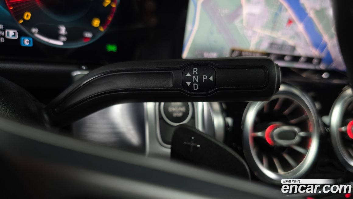 Mercedes-Benz GLB-Class 2021