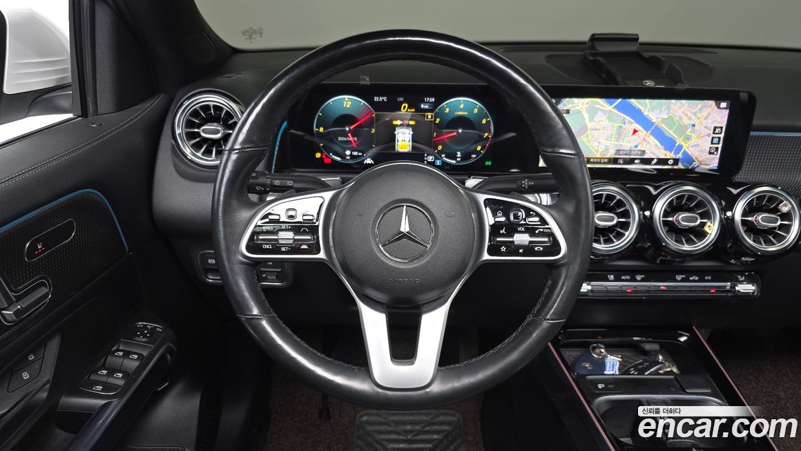 Mercedes-Benz GLB-Class 2021