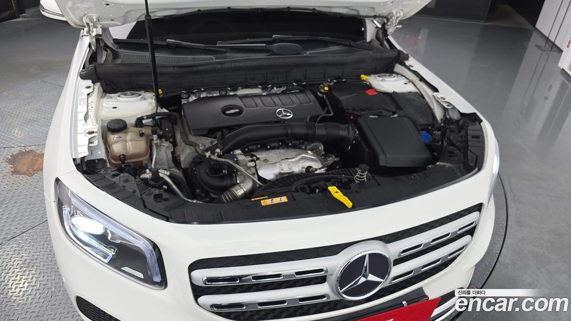 Mercedes-Benz GLB-Class 2021