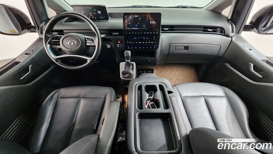 Hyundai Staria 2024