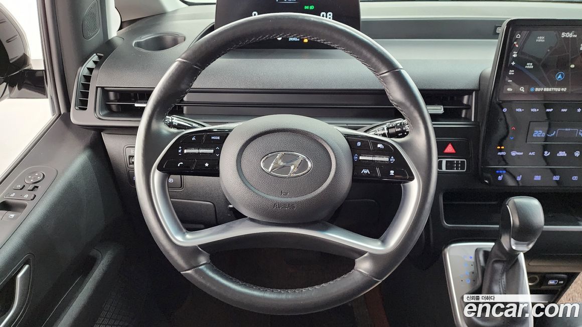 Hyundai Staria 2024