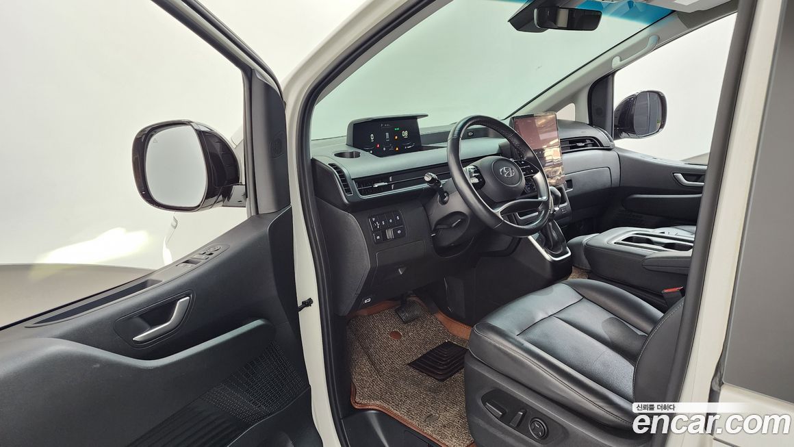 Hyundai Staria 2024
