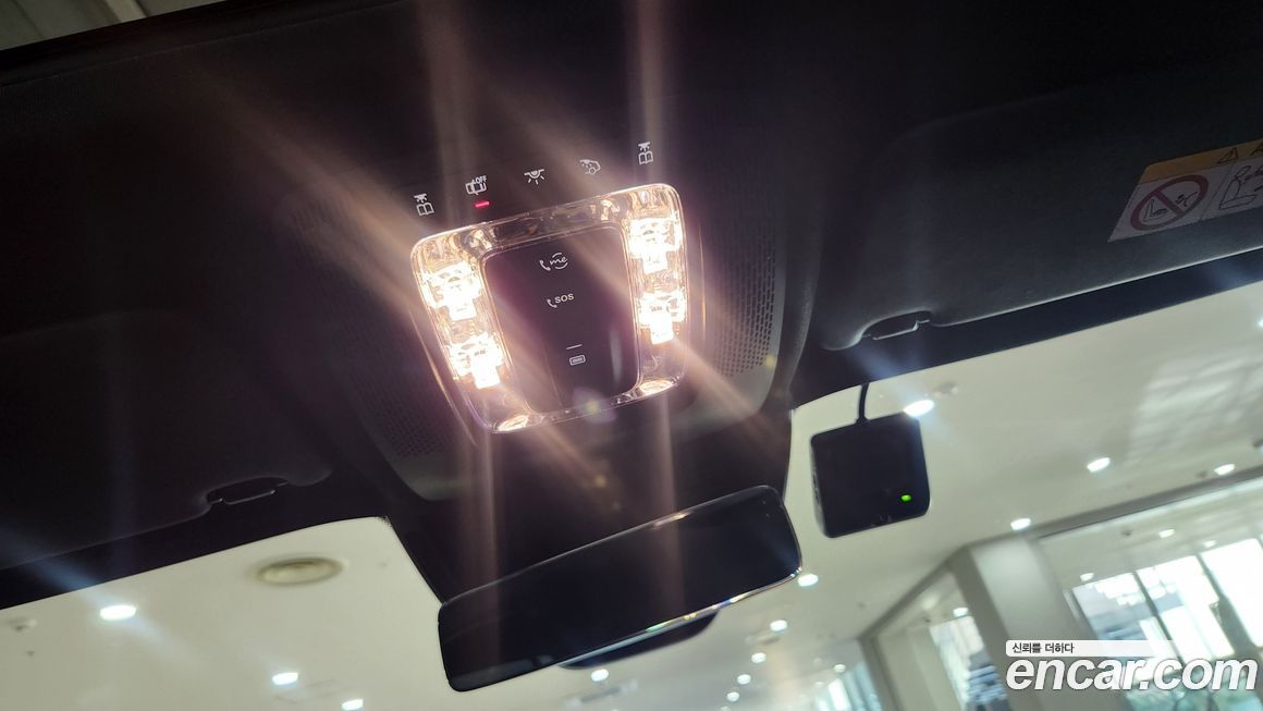 Mercedes-Benz GLB-Class 2023