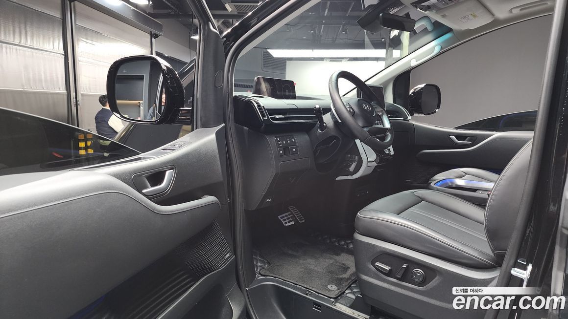 Hyundai Staria 2022