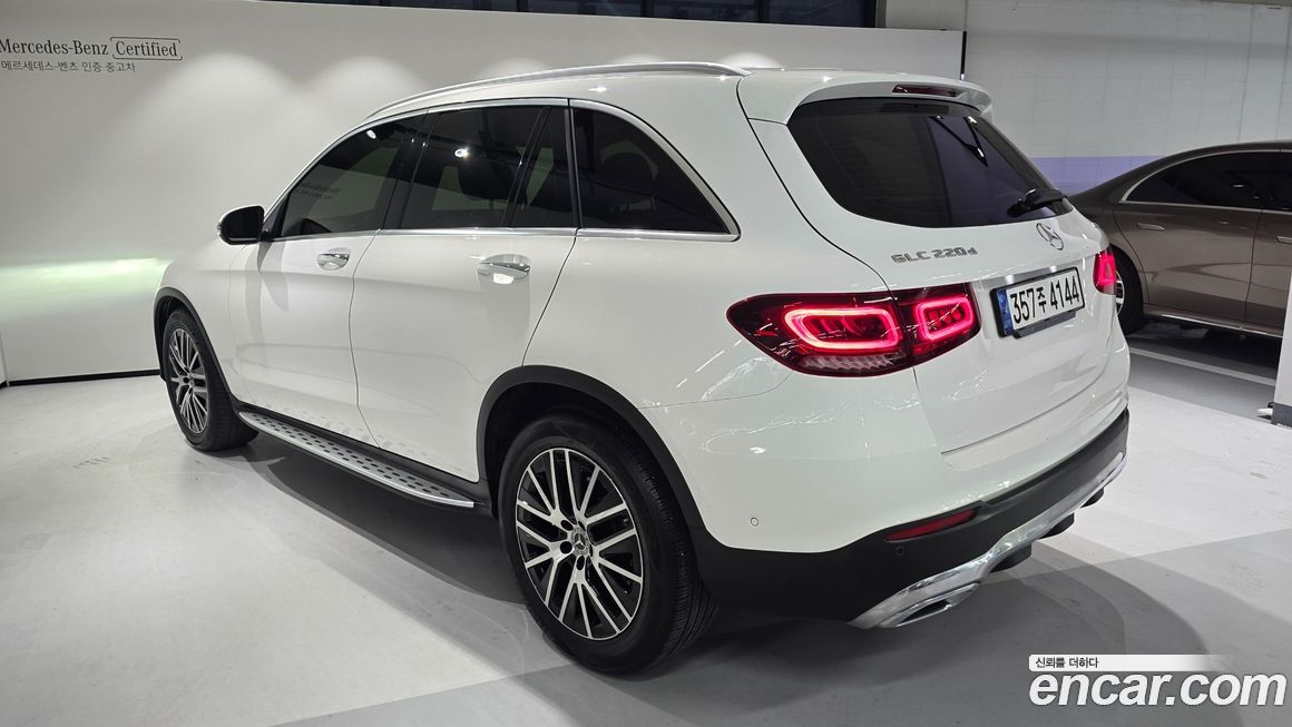 Mercedes-Benz GLC-Class 2021