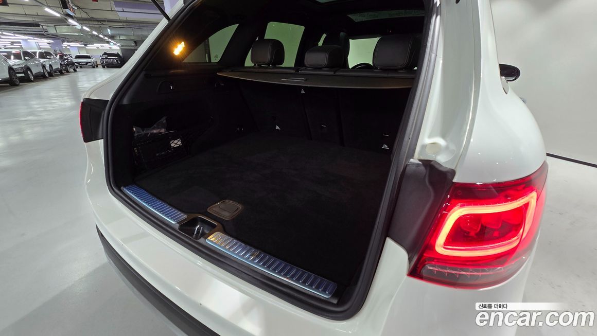 Mercedes-Benz GLC-Class 2021