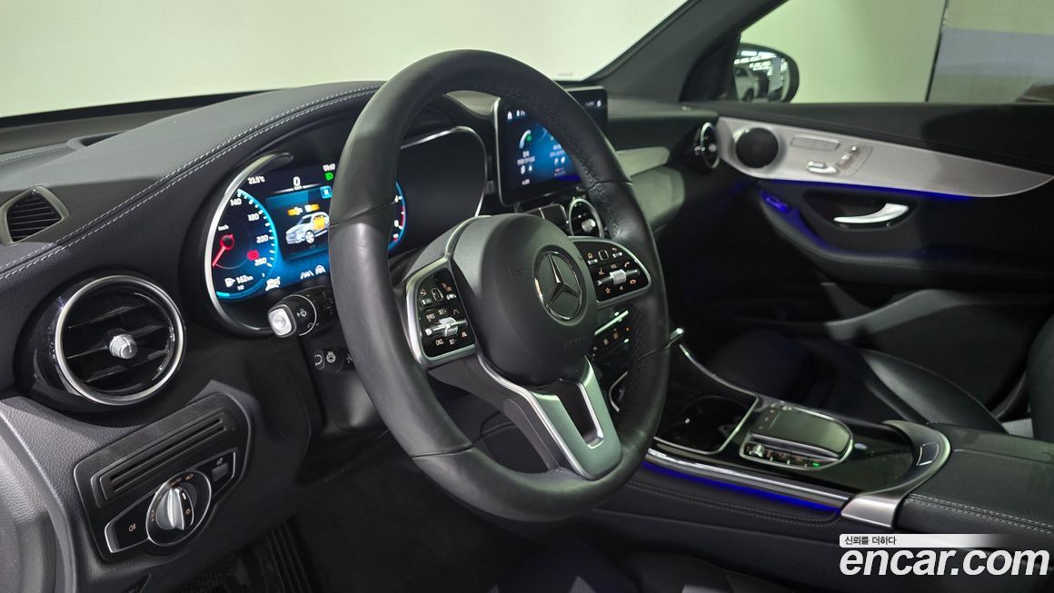 Mercedes-Benz GLC-Class 2021