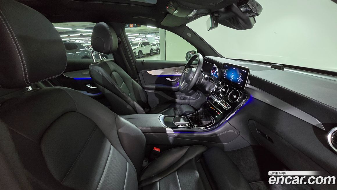 Mercedes-Benz GLC-Class 2021