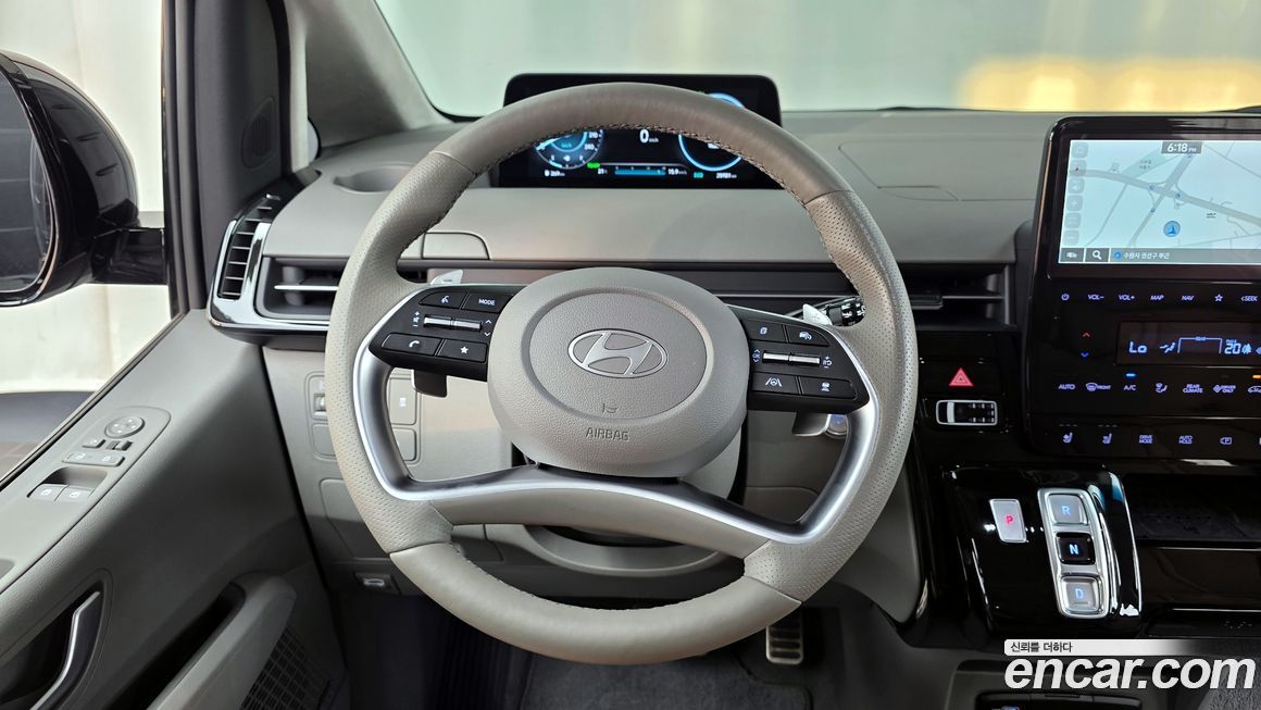 Hyundai Staria 2025
