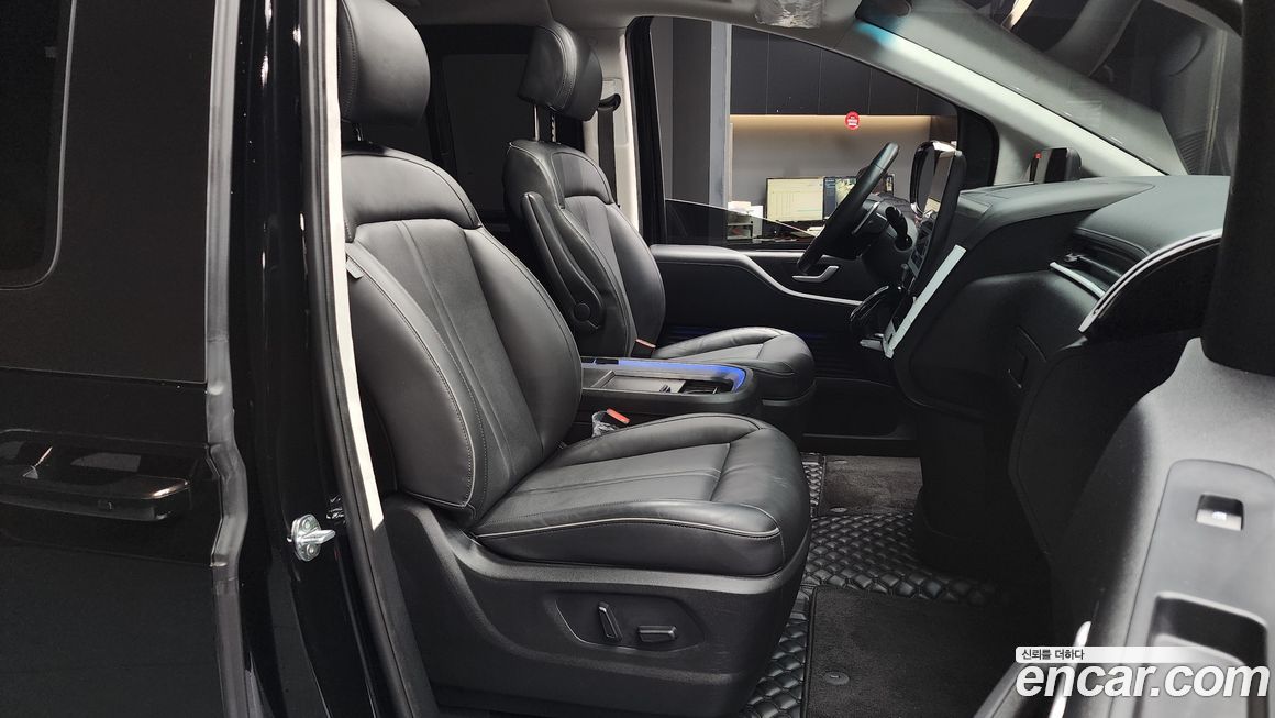 Hyundai Staria 2022