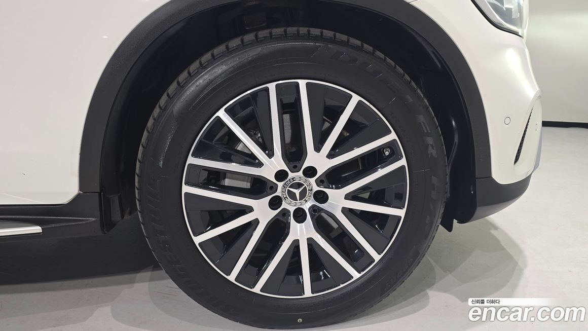 Mercedes-Benz GLC-Class 2021