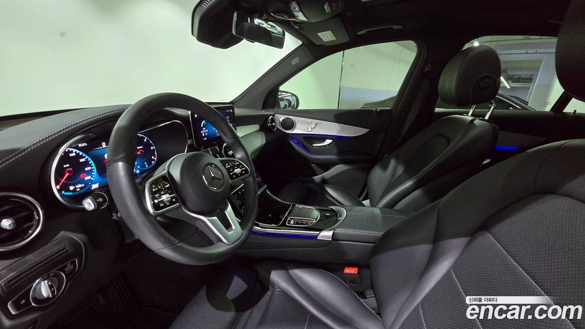 Mercedes-Benz GLC-Class 2021