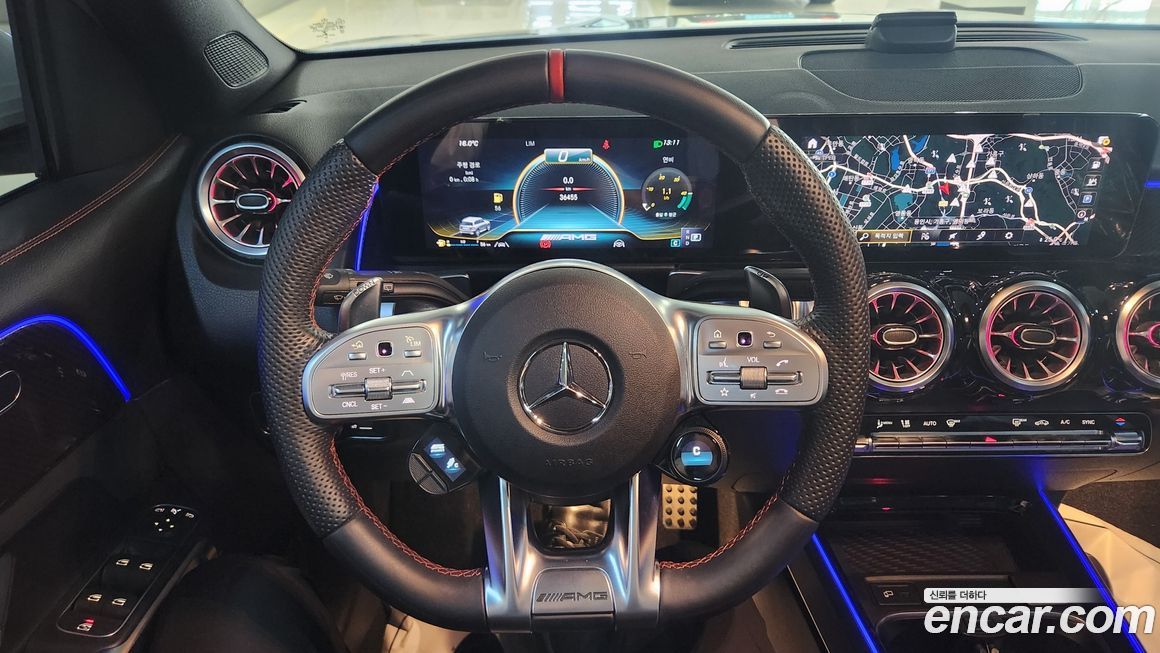 Mercedes-Benz GLB-Class 2023