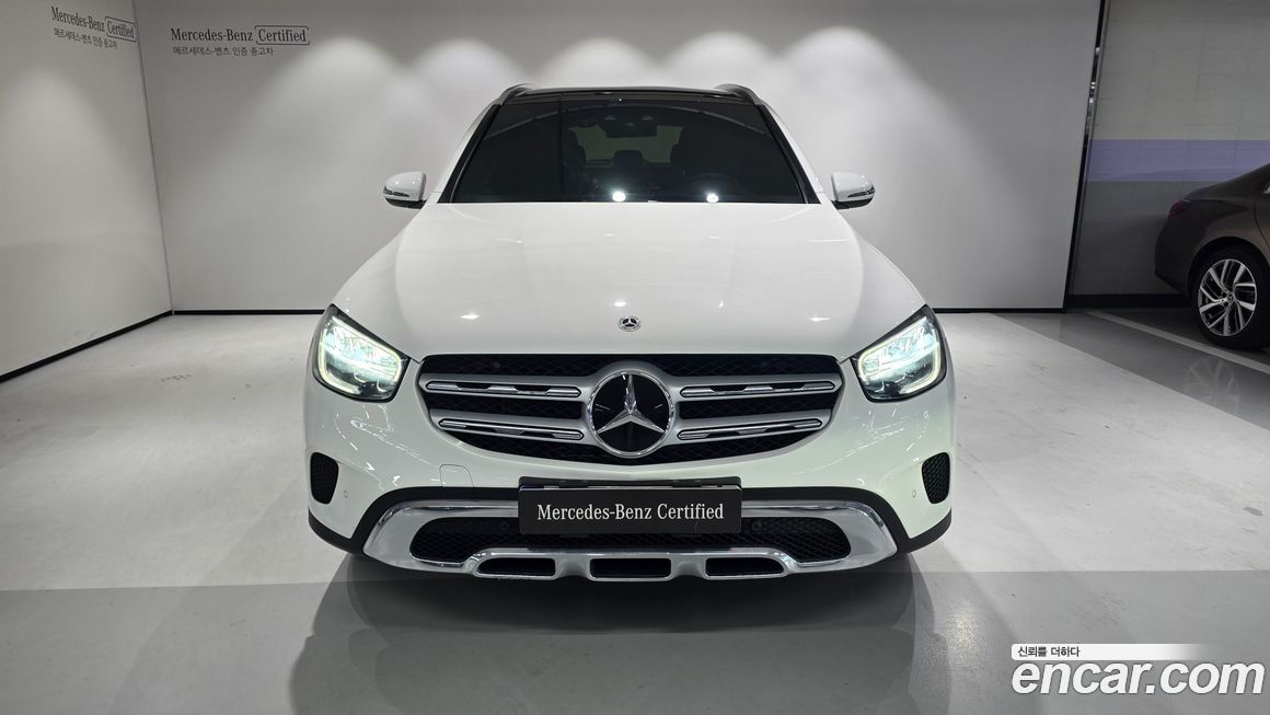 Mercedes-Benz GLC-Class 2021