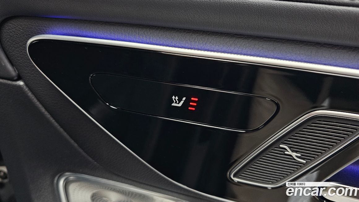 Mercedes-Benz GLC-Class 2023