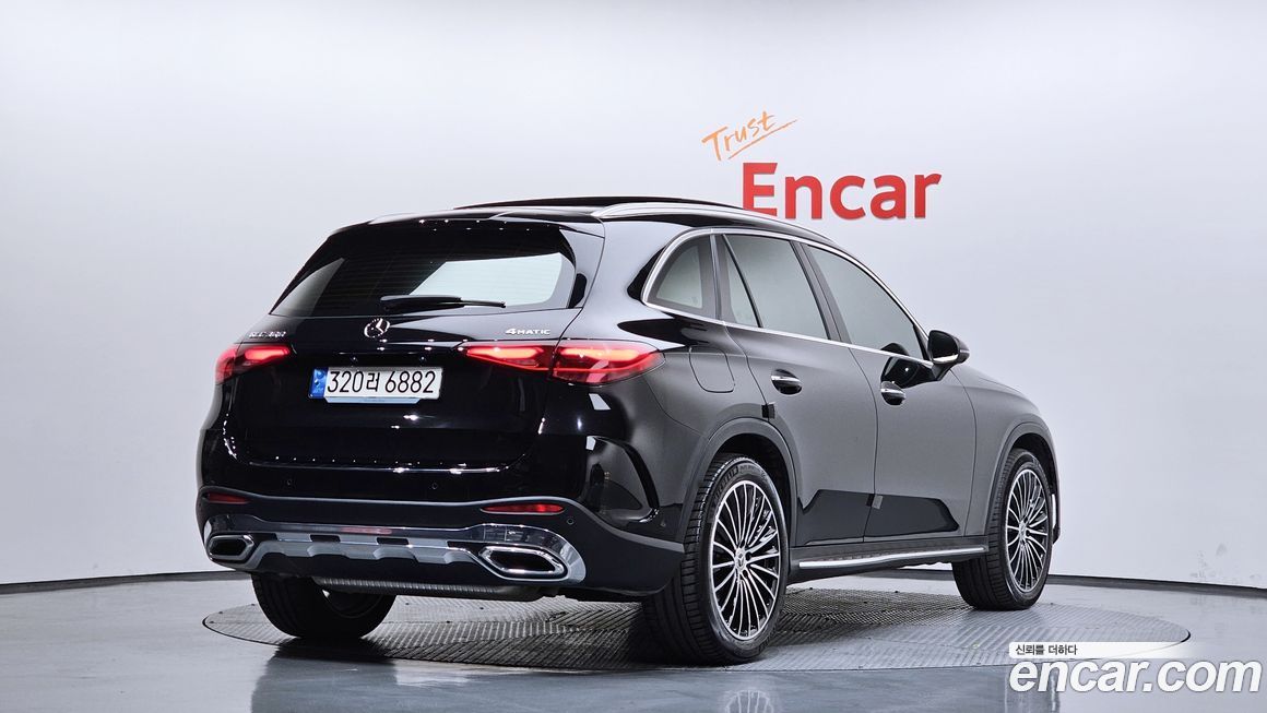 Mercedes-Benz GLC-Class 2023