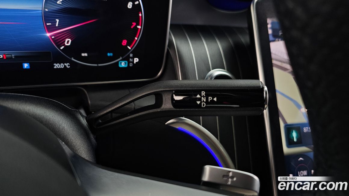 Mercedes-Benz GLC-Class 2023