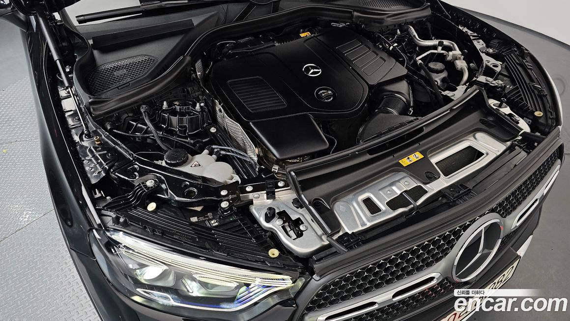 Mercedes-Benz GLC-Class 2023