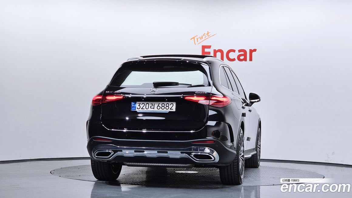 Mercedes-Benz GLC-Class 2023