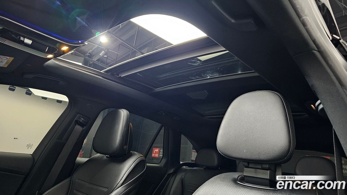 Mercedes-Benz GLC-Class 2023