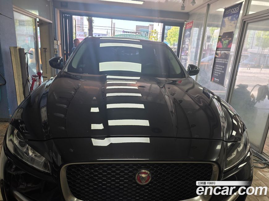 Jaguar F-PACE 2017