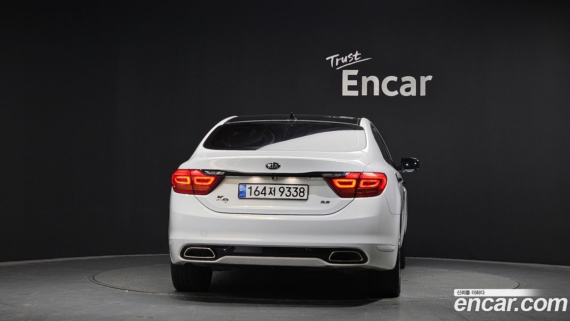 Kia K9 2013