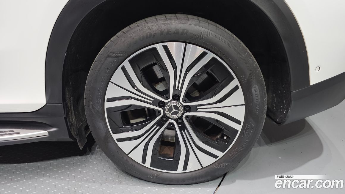 Mercedes-Benz EQE 2023