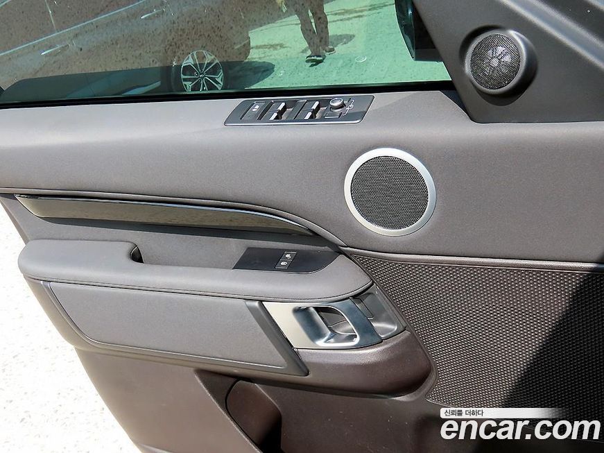 Land Rover Discovery 2018