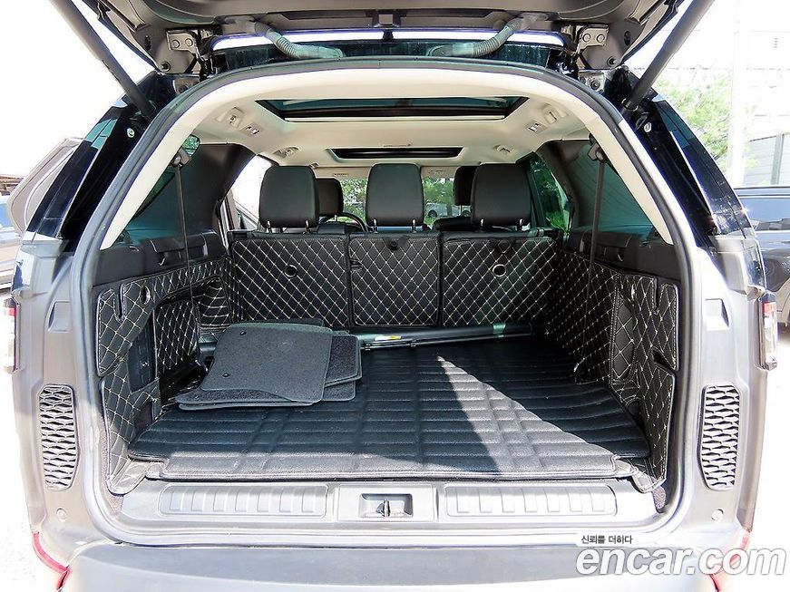Land Rover Discovery 2018