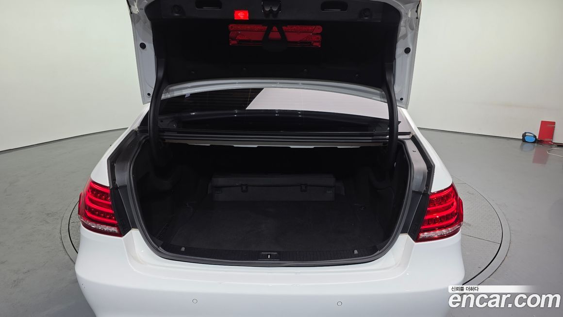 Mercedes-Benz E-Class 2016