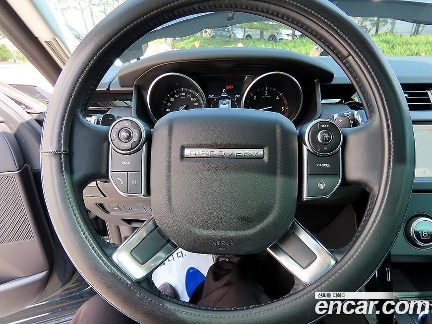 Land Rover Discovery 2018